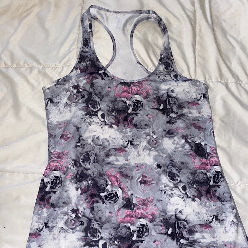 Lululemon tank top